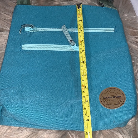 DAKINE adjustable Crossbody Bag - Picture 7 of 8